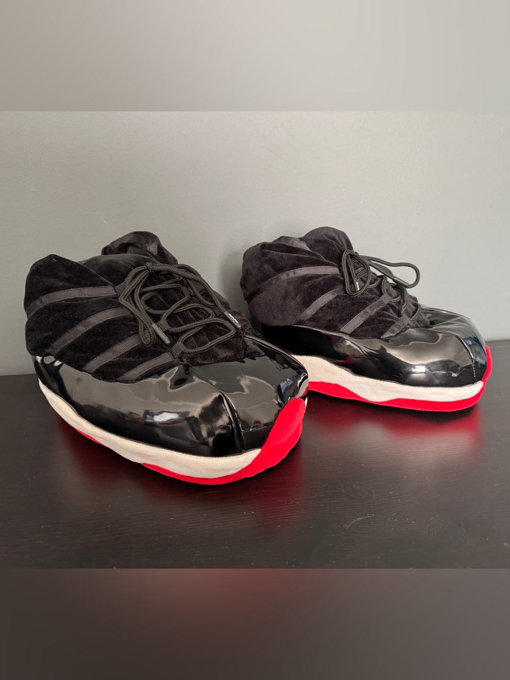 Fluffy Fun Nike Air Jordan XI 11 Slippers Black Red White Size Large 9.5-10